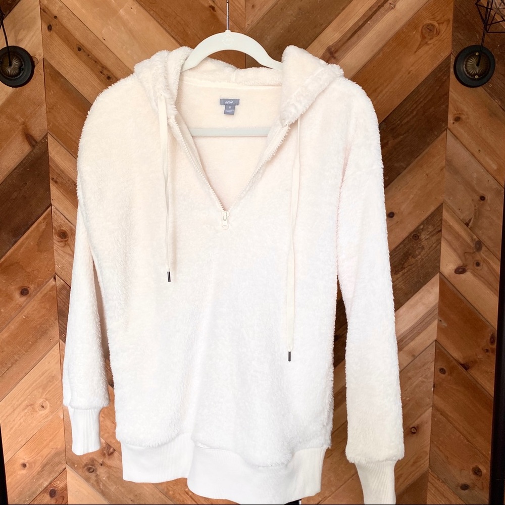 AE Fuzzy Sherpa Hoodie